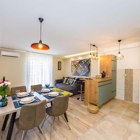 Ema 2Br Apt. In Old Town Centre Zára Kültér fotó