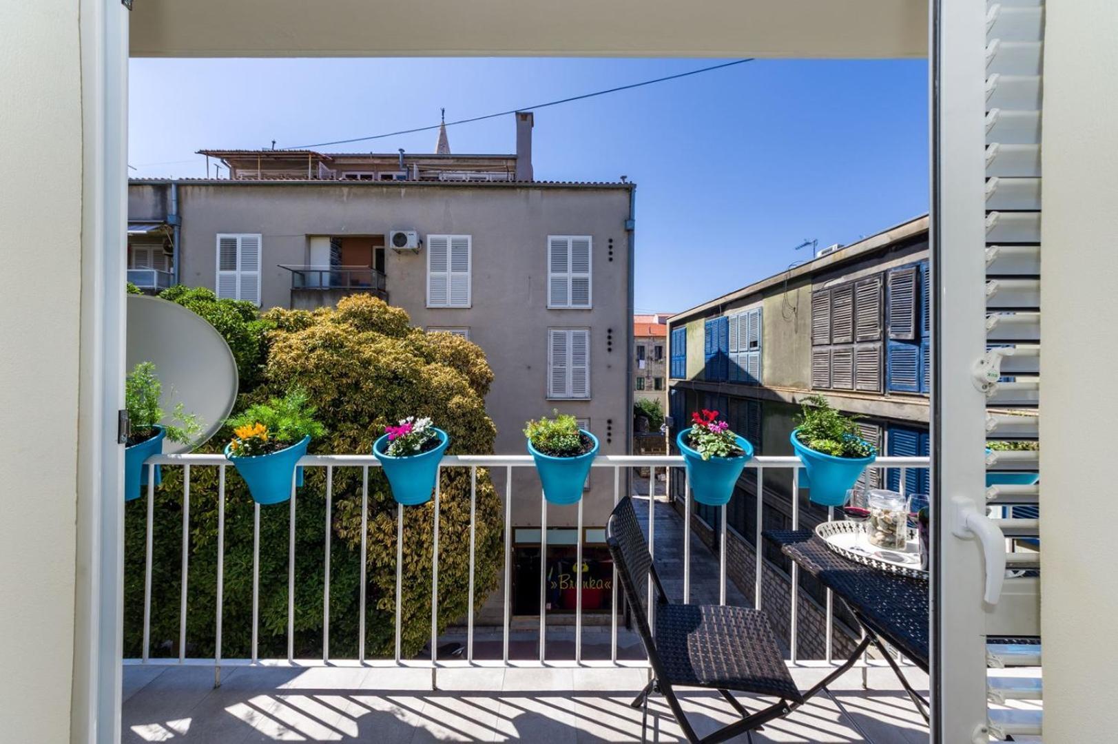 Ema 2Br Apt. In Old Town Centre Zára Kültér fotó